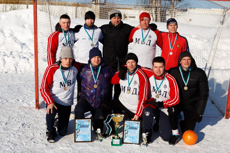 В турнире по мини-футболу на снегу среди министерств Коми победила команда МВД