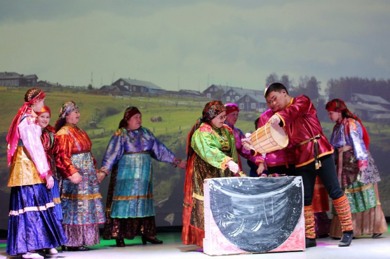 Старинные легенды, народные праздники, традиционные жилища представили участницы фестиваля "Краса нации" в Вуктыле