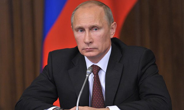 Путин освободил президентские гранты 