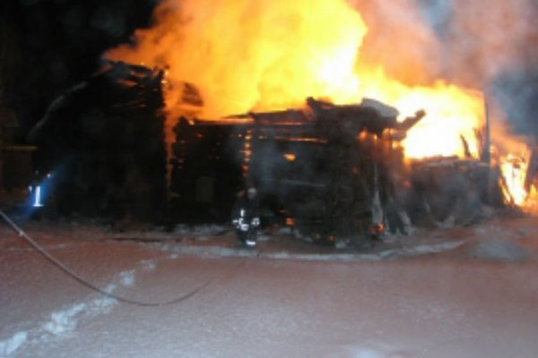 В Усть-Цилемском районе ночью сгорел жилой дом
