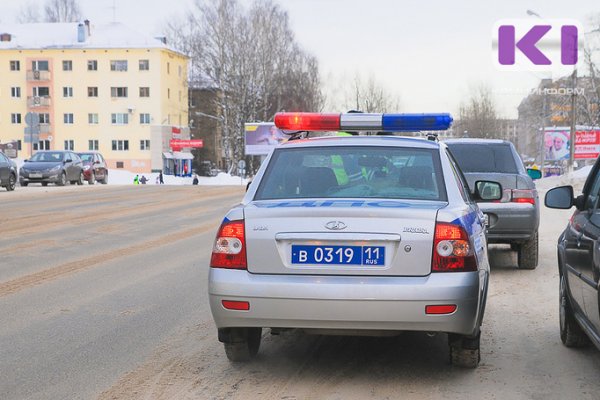 Сыктывкарских водителей просят не парковать автомобили на улицах 9 мая