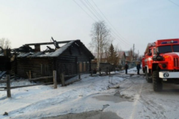 Погорельцам из деревни Степановская нужна помощь 