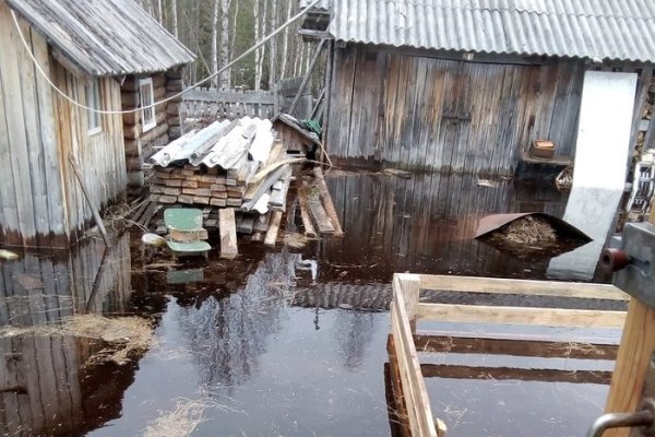 В Усть-Куломском районе подтопило дома и размыло дорогу 