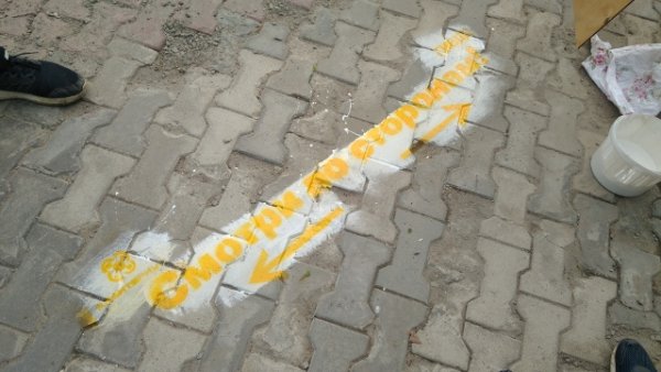 В Сыктывкаре перед пешеходными переходами появились предупреждающие надписи