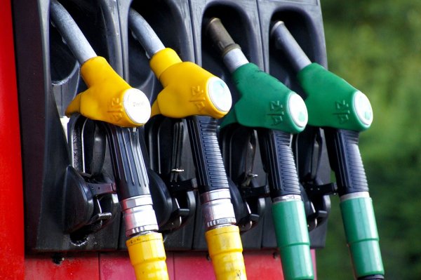 ОНФ запускает горячую линию для приема сообщений о фактах завышения цен на бензин