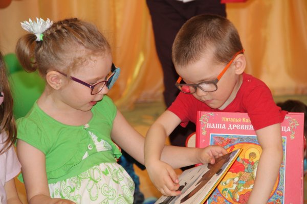 Книги в подарок от ЛУКОЙЛа получили воспитанники ухтинского детского сада