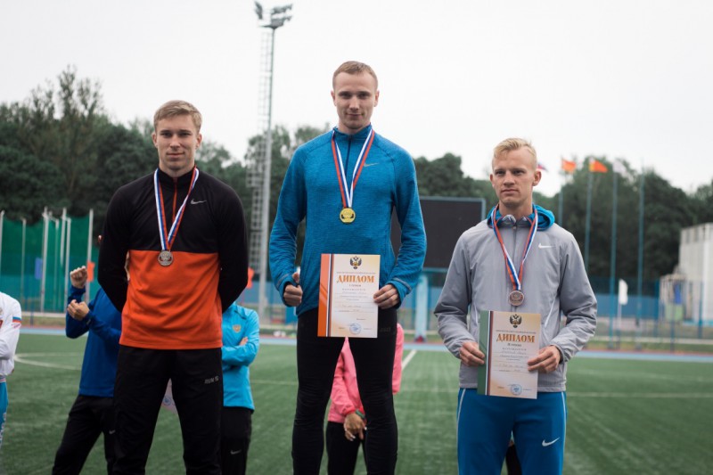 Спортсмен из Коми Илья Штанько установил рекорд страны в беге на 100 метров