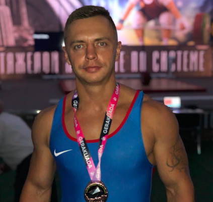 Сыктывкарец Павел Коюшев завоевал бронзовую медаль турнира по тяжелой атлетике 