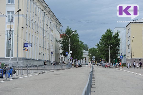 Стефановскую площадь в Сыктывкаре открыли для автомобилистов