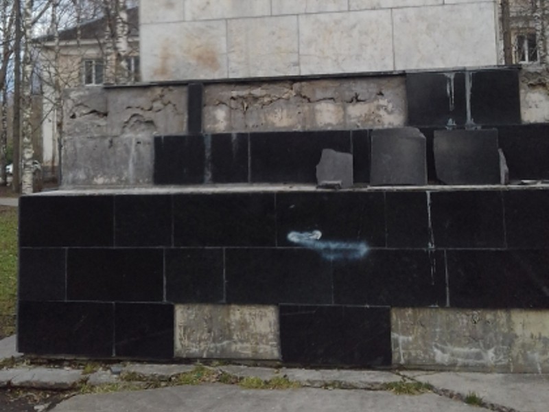 Администрация Сосногорска обещает отремонтировать памятник Ленину