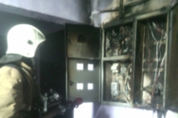 В Сосногорске вспыхнул электрощиток в жилом доме