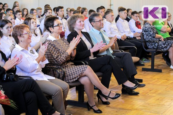 Сыктывкарский педколледж вступил в учебный год с новыми руководителем, профессией и проектом
