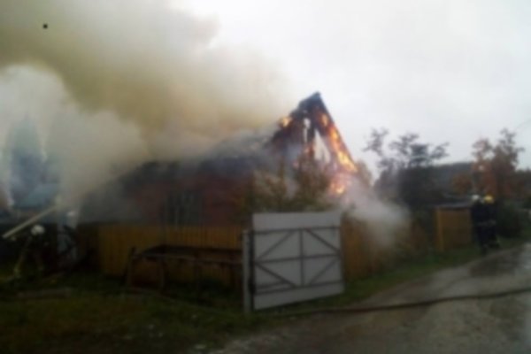 В Корткеросском районе огонь уничтожил дачный дом