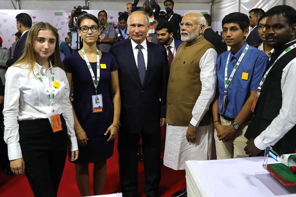 Школьница из Сыктывкара представила Владимиру Путину проекты, созданные вместе с индийскими сверстниками