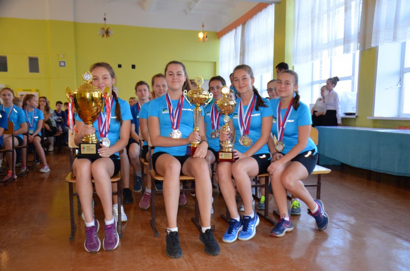 В школе №9 Сыктывкара наградили призеров "Президентских спортивных игр" и "Президентских состязаний"