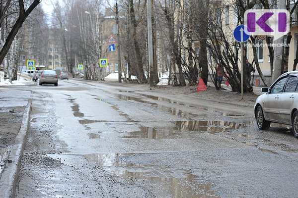 Жители Коми оценили работу своих глав по состоянию дорог и ЖКХ /опрос/