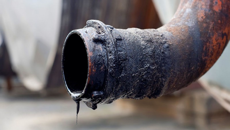 В Ухте у нефтедобывающего предприятия похищено 915,7 тонн углеводородного сырья 