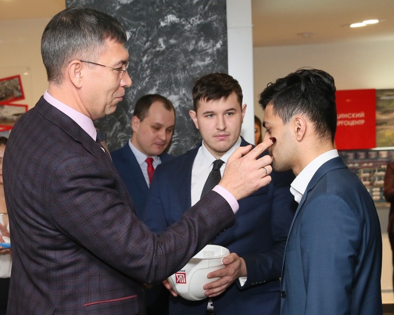 В ЛУКОЙЛ-Коми посвятили в нефтяники молодых специалистов