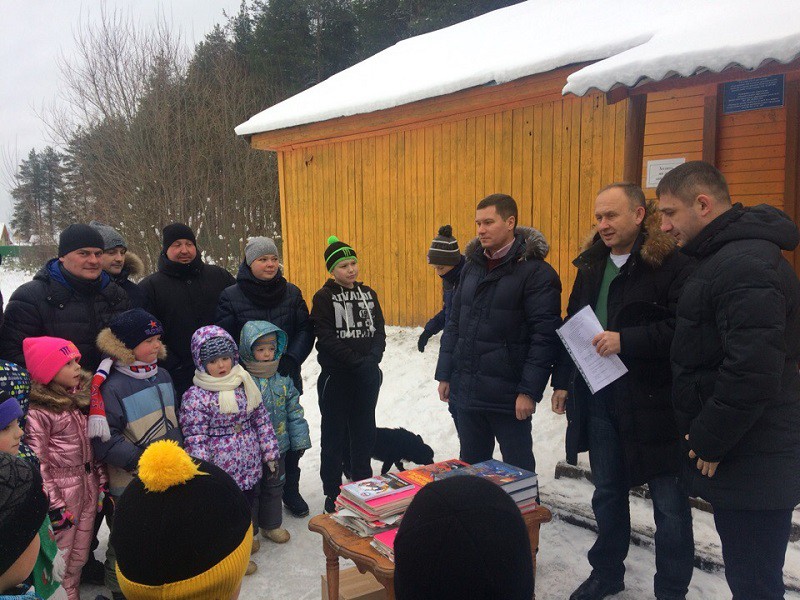 Сергей Мяус посетил отделения по хоккею с мячом в Эжве и поселке Краснозатонский