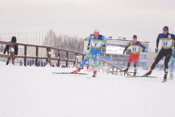 Спринт чемпионата Коми по лыжным гонкам выиграли Андрей Некрасов и Наталья Смирнова