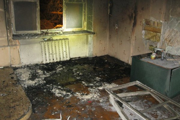 В Усть-Вымском районе огнеборцы тушили пламя в пылающей постели
