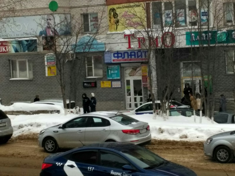 В Сыктывкаре забытая возле банкомата сумка подняла по тревоге силовиков 