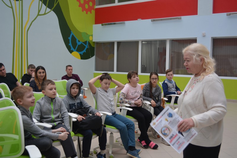 Полицейские и общественники Сыктывкара провели урок финансовой грамотности в детском технопарке "Кванториум"
