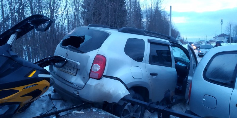 Автомобиль "Нива" два раза за сутки попал в сводки происшествий в Коми