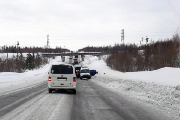 В Усинске при столкновении с автобусом погиб пассажир легковушки