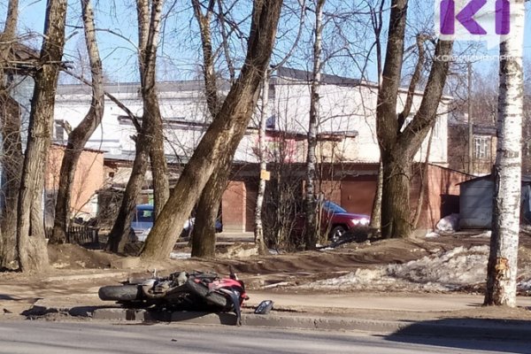 В Сыктывкаре мотоциклист получил травмы