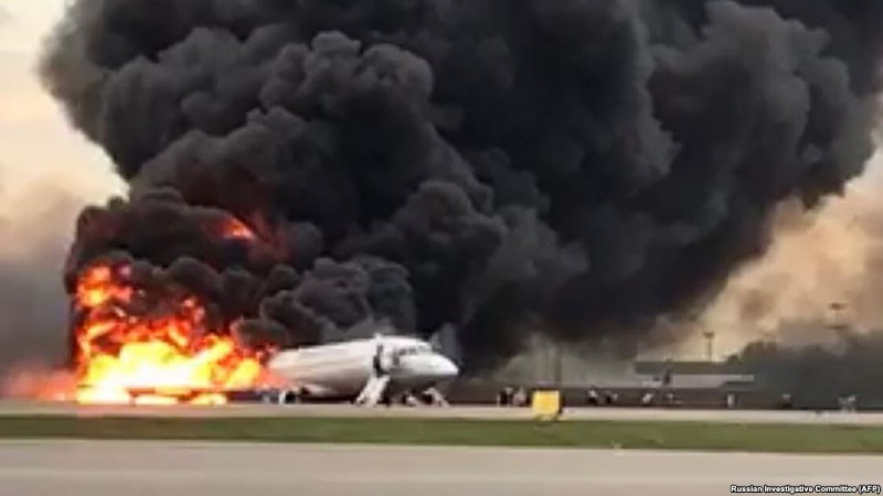 Между небом и огнем: что привело к авиакатастрофе в Шереметьево