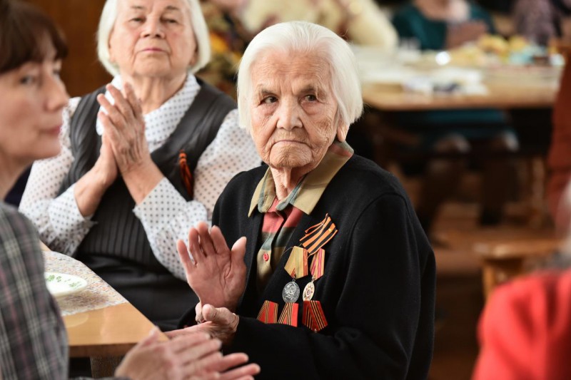 Владимир Путин поздравил жительницу Коми со 100-летием


