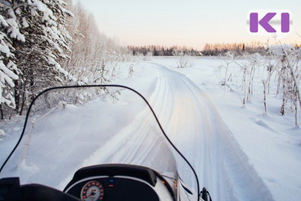 В Усть-Цилемском районе опрокинулся снегоход с двумя мужчинами