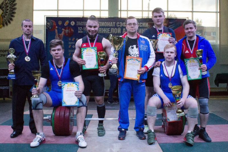 Республика Коми оказалась в лидерах чемпионата СЗФО по тяжелой атлетике
