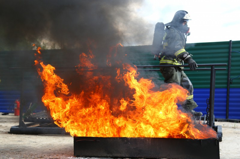 Лучшими газодымозащитниками Коми стали работники пожарной части из Яреги