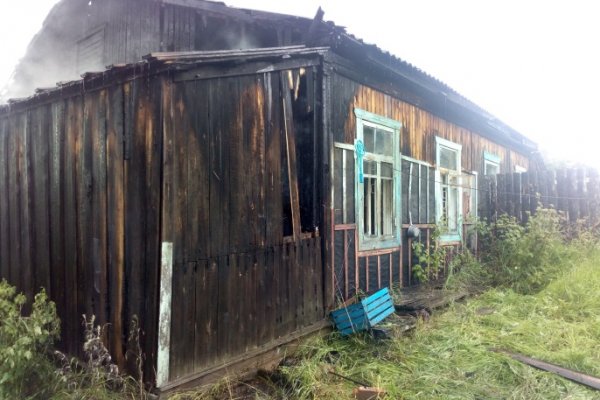 В поселке Приозерный Корткеросского района горел многоквартирный дом
