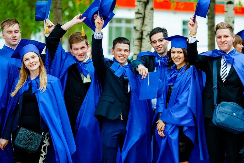 Руководство "Транснефть - Север" вручило дипломы выпускникам УГТУ
