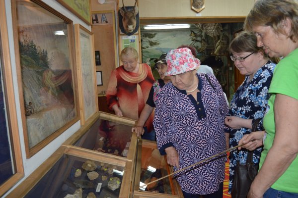 Пенсионеры Сосногорска заинтересовались геологией, их ровесники из Троицко-Печорска - историей