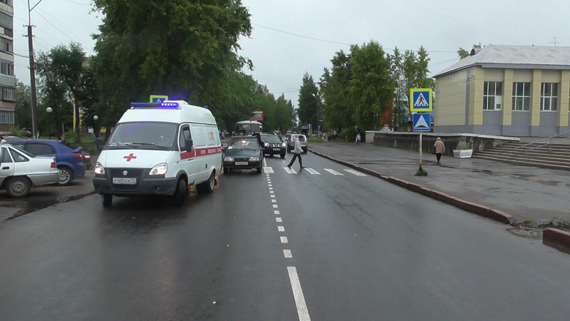 В Эжвинском районе Сыктывкара "девятка" сбила пешехода