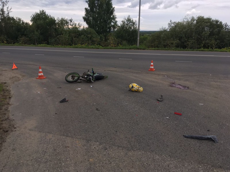 В аварии в Сыктывкаре тяжелые травмы получили два юных мотоциклиста