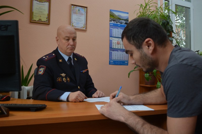 В Сыктывкаре четверо иностранцев приняли присягу гражданина Российской Федерации