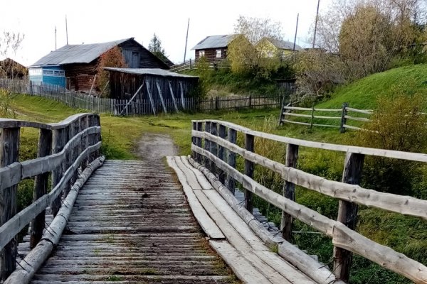 Жители села в Ижемском районе самостоятельно отремонтировали мост