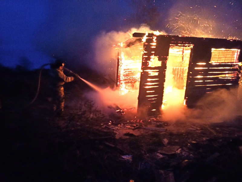 В Ухте и Печоре горели нежилые здания 