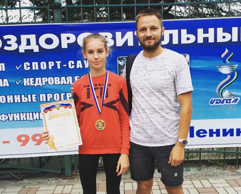 Юная сыктывкарка завоевала золото на Всероссийских соревнованиях "Шиповка юных"

