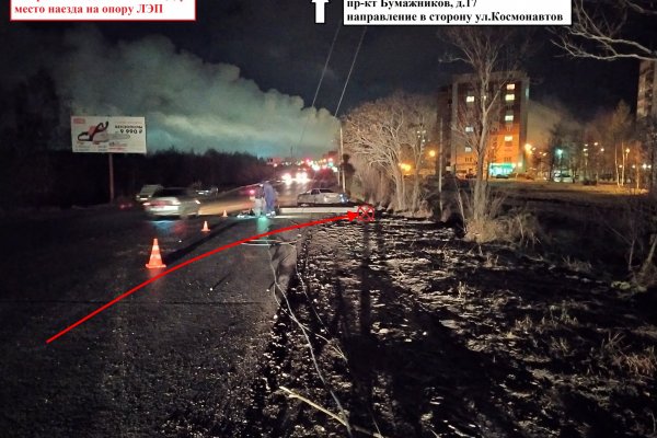 В Сыктывкаре водитель и пассажиры Daewoo Nexia попали в больницу после наезда на опору ЛЭП