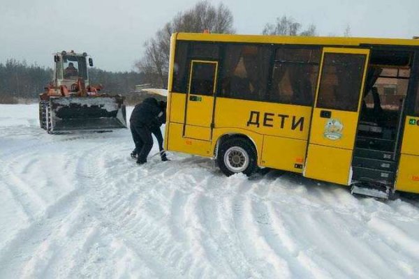 В Коми помощь спасателей потребовалась школьному автобусу