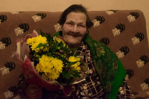 День матери: 90-летняя ухтинка презентовала книгу о своей жизни 