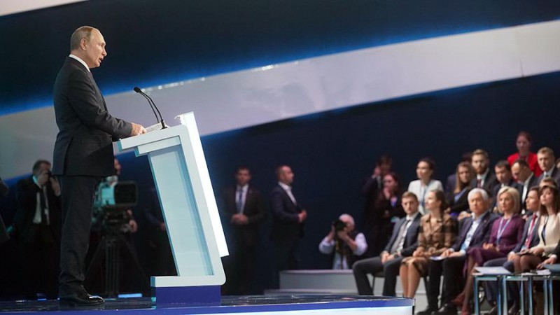 Путин призвал ЕР "терзать и трясти" чиновников на местах