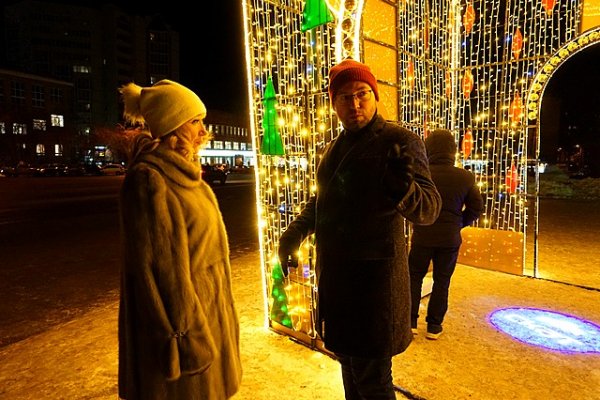 В Сыктывкаре зажглась праздничная иллюминация