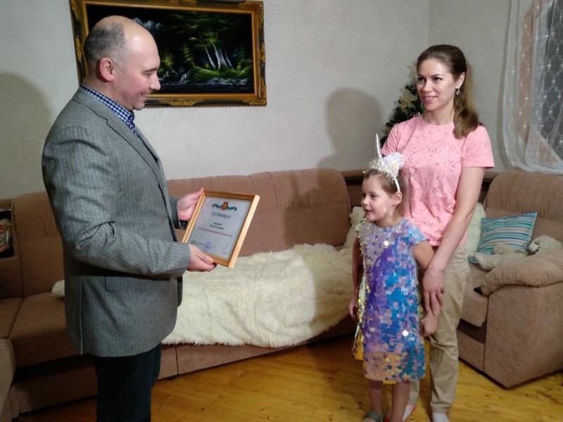 "Мечтай со мной": первый заветный подарок получила пятилетняя Лиза Павлова
